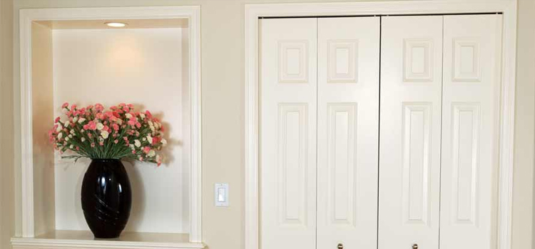 residential closet door repair in Wesley Chapel